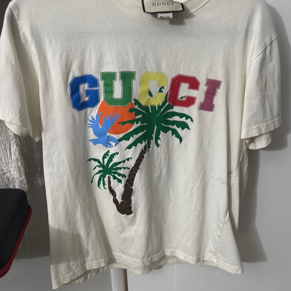 Gucci Cream T-Shirt with Colorful Logo and Tropical Print